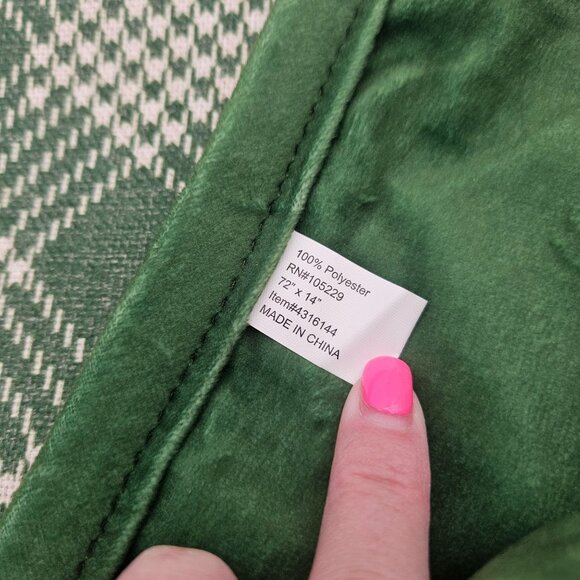 RAZ Imports Forest Green Reversible Plaid/Velvet Table Runner Fall Christmas - Picture 3 of 3